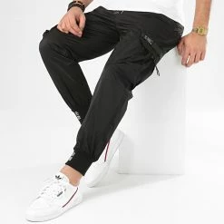 Offres ✔️ Pantalon Cargo Regular Fit 18171 Noir de KZR 🎉 -KZR Soldes classic series 209408 MK 18171 BLACK 20200122T105820 03