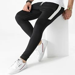 Meilleure vente 🔔 Pantalon Jogging CH22-054 Noir de KZR 💯 -KZR Soldes kzr 256049 PANT CH22 054 BLACK 20210319T140704 03