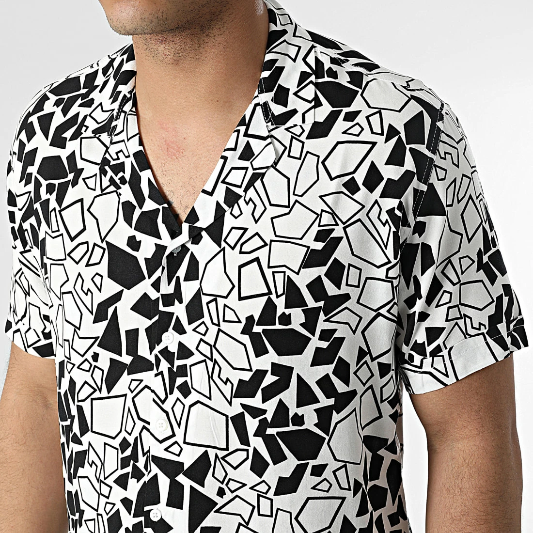 Acheter 🤩 Chemise A Manches Courtes CH22-114 Blanc Noir de KZR 🌟 3 Acheter 🤩 Chemise A Manches Courtes CH22-114 Blanc Noir de KZR 🌟 – Image 2