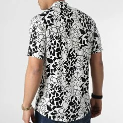 Acheter 🤩 Chemise A Manches Courtes CH22-114 Blanc Noir de KZR 🌟 8 Acheter 🤩 Chemise A Manches Courtes CH22-114 Blanc Noir de KZR 🌟 -KZR Soldes kzr 307746 CH22 115 20220308T135022 04