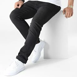 Les meilleures critiques de 🔔 Jean Regular 100 Noir de KZR 👍 -KZR Soldes kzr 313510 KZR 100 BLACK BLACK 20220408T155937 03