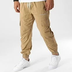 Tout neuf 🎉 Jogger Pant MK21015 Camel de KZR 👏