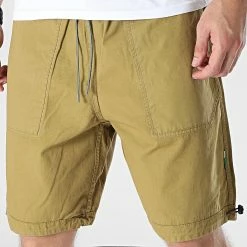 Offres ✔️ Short Jogging KD67096 Vert Kaki de KZR 🔥