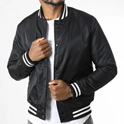 Les meilleures critiques de 🌟 Veste TR-2208 Noir de KZR ❤️