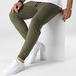 Offres 🔔 Pantalon Jogging D9141 Vert Kaki de KZR 🤩 -KZR Soldes kzr 342071 D9141 GREEN 20221007T154650 03