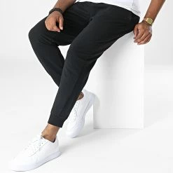Offres 🔔 Pantalon Jogging D9141 Noir de KZR 😍 -KZR Soldes kzr 342075 D9141 BLACK 20221027T162238 03