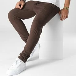 Meilleur prix 🎉 Pantalon Jogging D9140 Marron de KZR 🛒 8 Meilleur prix 🎉 Pantalon Jogging D9140 Marron de KZR 🛒 -KZR Soldes kzr 342077 D9140 BROWN 20221031T161056 03