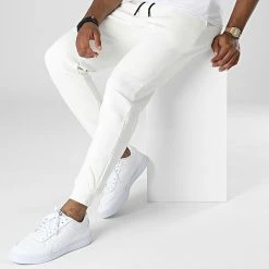 Acheter 🥰 Pantalon Jogging D9042 Blanc de KZR 👏 -KZR Soldes kzr 342123 D9042 WHITE 20221027T161332 03