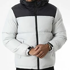 Nouveau 😍 Doudoune Capuche XZ-62153 Gris Clair de KZR 🤩 -KZR Soldes kzr 342180 XZ 62153 GREY 20221006T161737 03